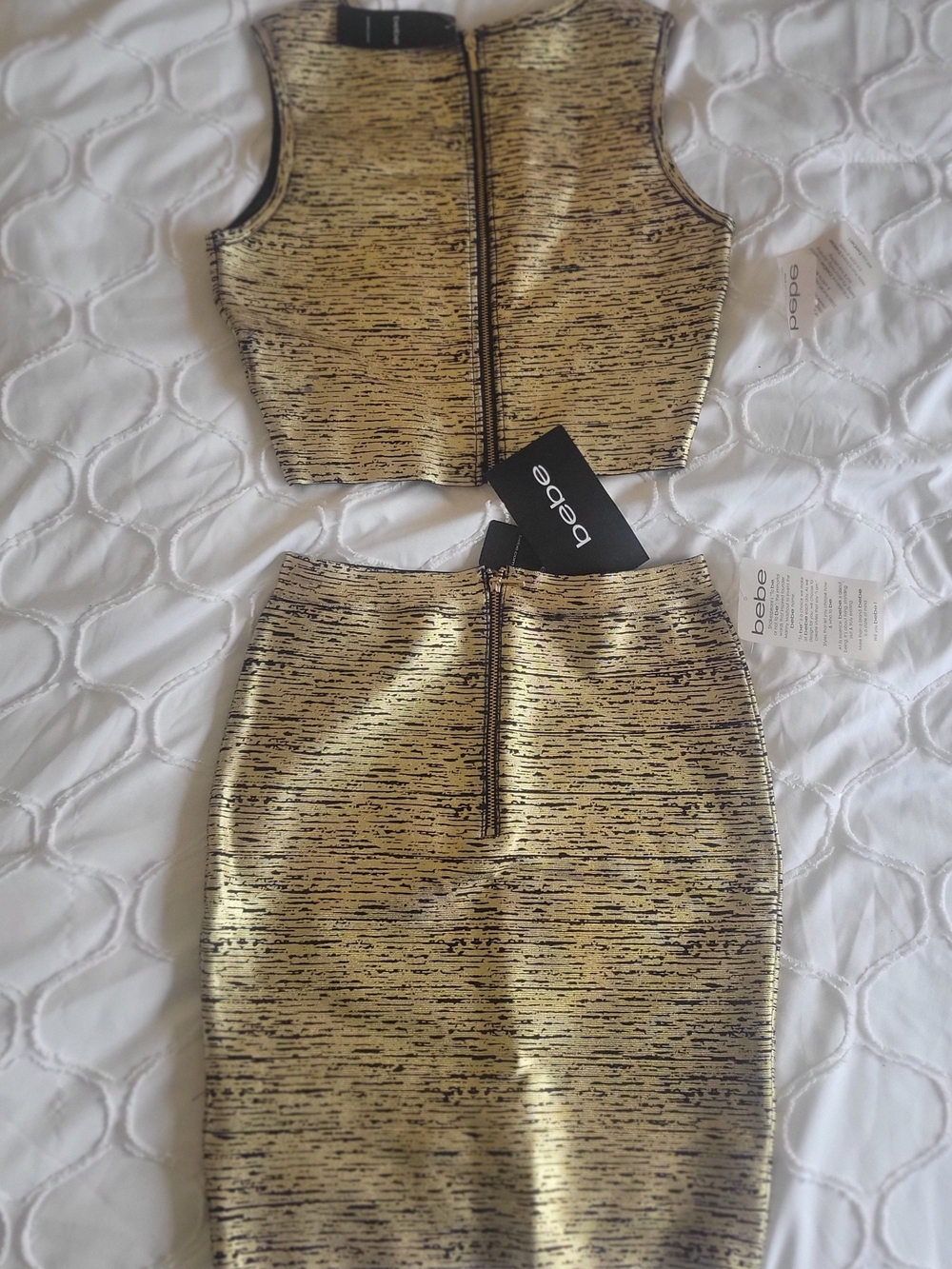 bebe Gold/Black Metallic Women’s Sleeveless Mini Combo- Slim Fit - Picture 3 of 6